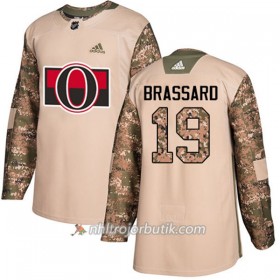Män Ishockey Ottawa Senators Tröja Derick Brassard 19 Adidas 2017-2018 Camo Veterans Day Practice Authentic